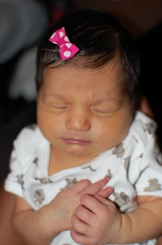 Flickor måste ha rosett i håret!